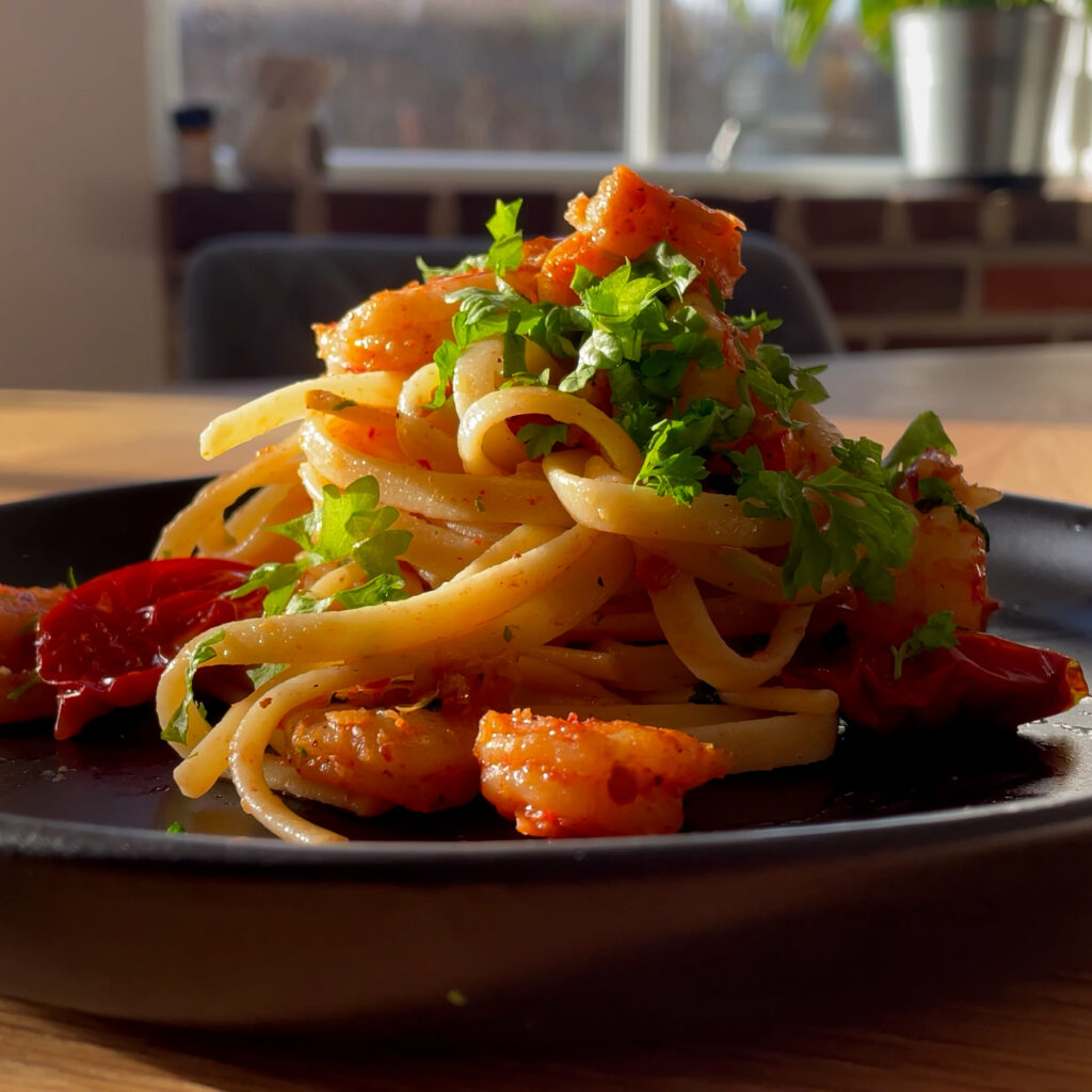 Linguine with prawns and sun dried tomatoes