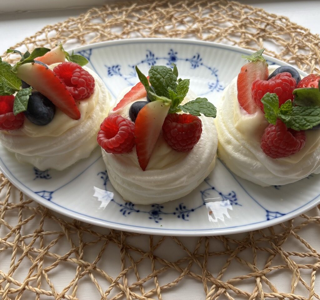 Mini pavlova