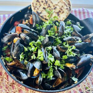 Blue Mussels served in Tomato Sauce